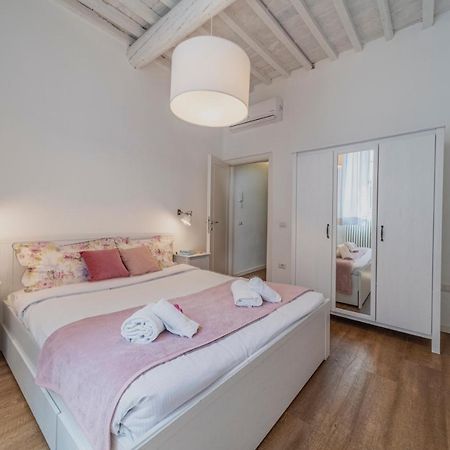 32 nero - Florence Apartment San Niccolò Esterno foto