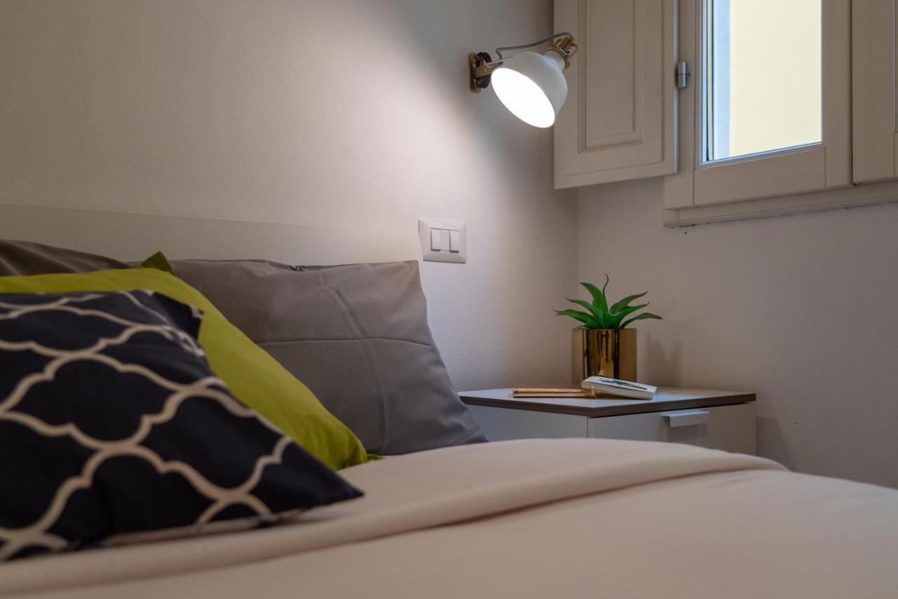 32 nero - Florence Apartment San Niccolò Esterno foto
